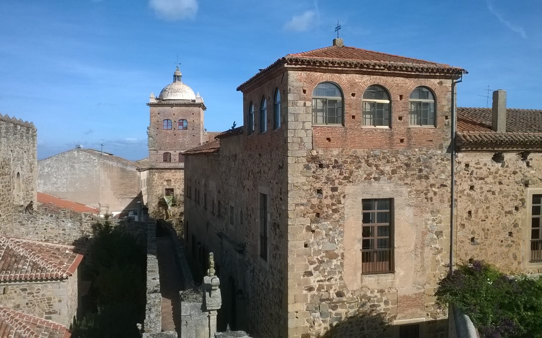 Administrador Cáceres. Compro piso Cáceres